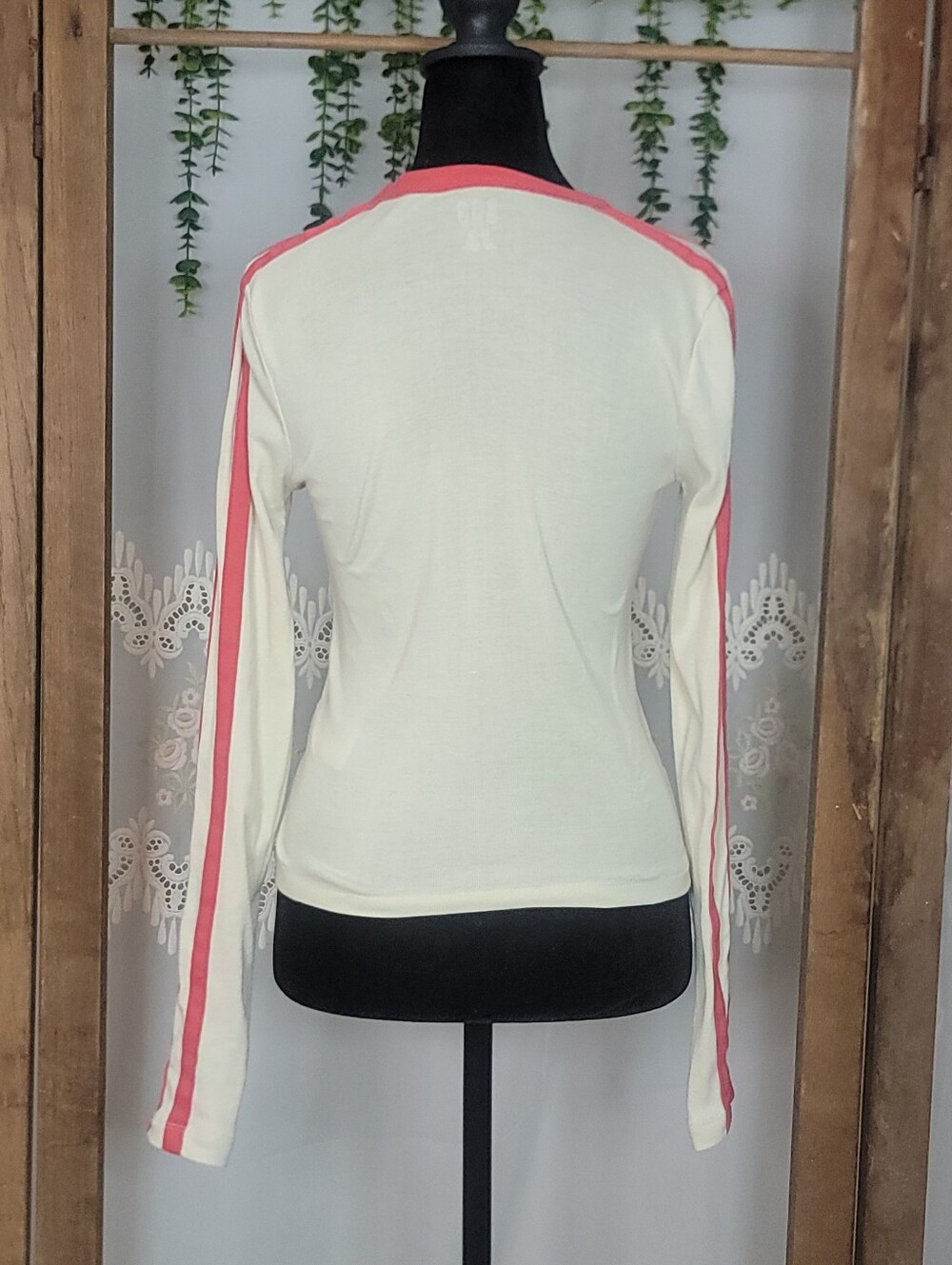 Graphic Long Sleeve Top Y2K Baby Tee Cream Red Striped Fitted Medium - Picture 7 of 8